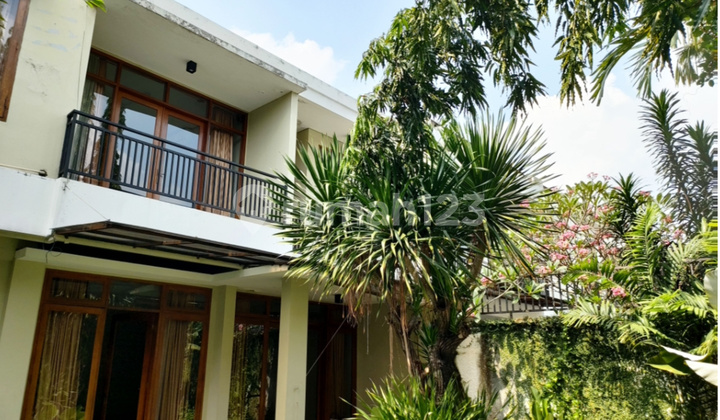 Rumah Di Kemang Bebas Banjir 2 Lantai Ada Swimming Pool 