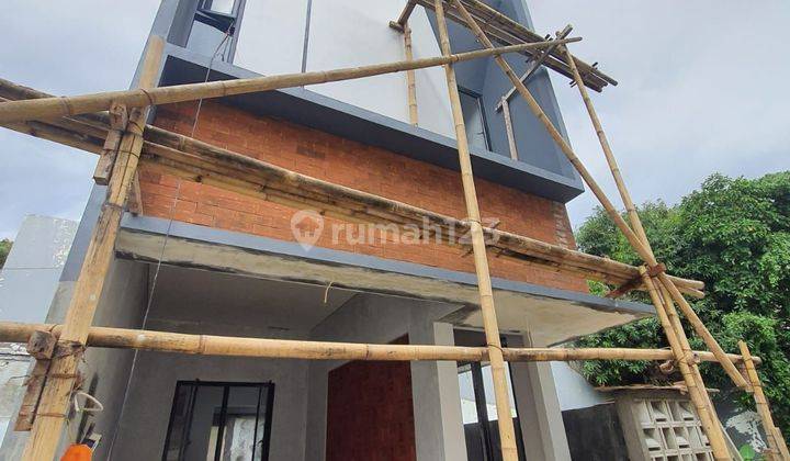 Rumah dijual 4 lantai pondok labu cilandak dekat bellpark mall 1