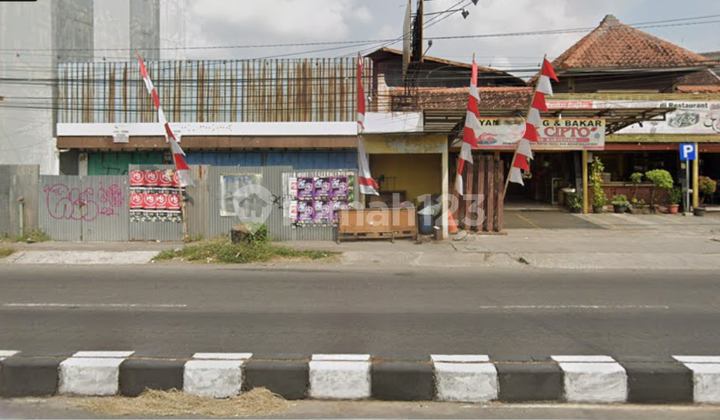 Di Jual Rumah Strategis Pinggir Jalan Utama 1 Lantai di Telukan Solo Baru 2