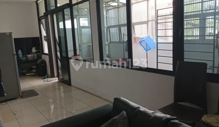 Very cheap, selling 2 shop houses in Rendeng Paskal Hyper Square.