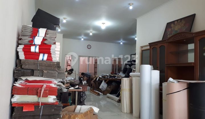 Large 2-story house in Taman Kopo Indah 3. 2