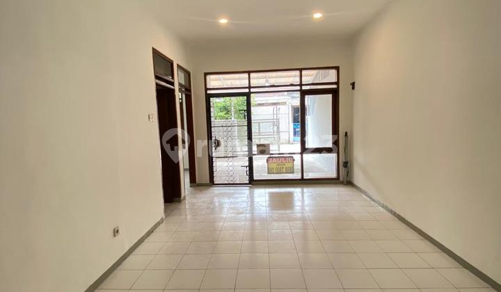 Istimewa Full Renovasi SHM di Taman Holis Indah 1 Istimewa Full Renovasi SHM di Taman Holis Indah 1