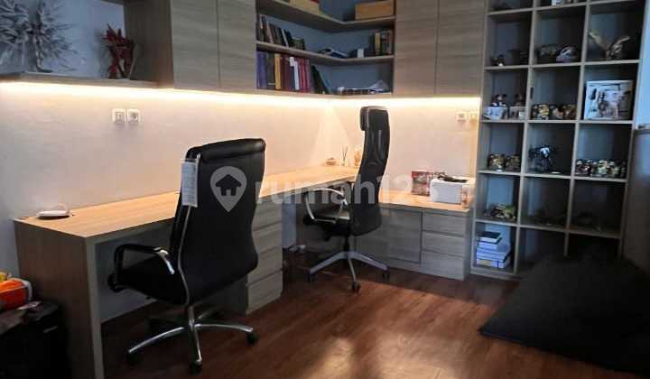 Full Furnished Bagus di Taman Holis Indah 1