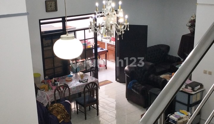 Full Renovasi Siap Huni Rumah 2 Lantai Di Taman Kopo Indah 2 2