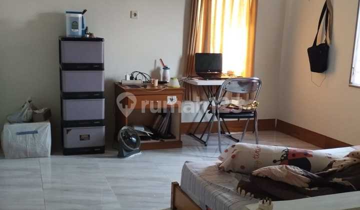 2 Lantai Row Jalan Lebar Di Taman Rahayu 