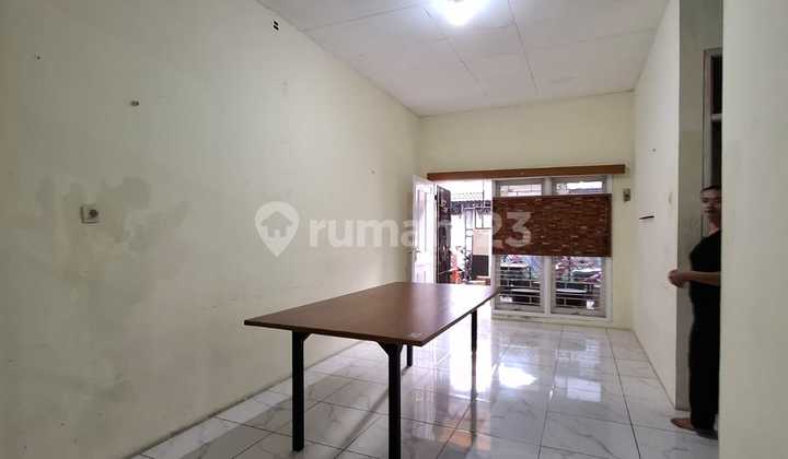 Jual. Rugi.rumah Luas di Taman Kopo Indah1