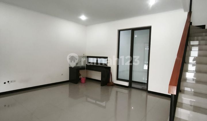Rumah Baru Minimalis 2 Lantai Di Taman Kopo Indah 5