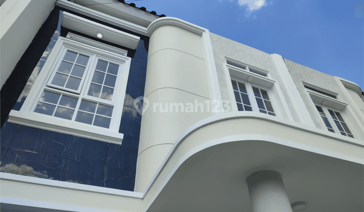 Dijual Rumah di Arcamanik Bandung 2 Lantai New Classic Art Deco 900 jutaan 2