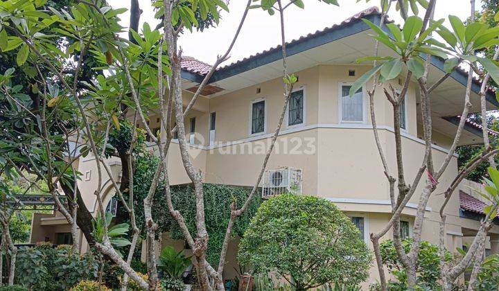 Rumah Hook 2 Lantai Rapi Kokoh Asri Adem di Taman Giri Loka Bsd 1