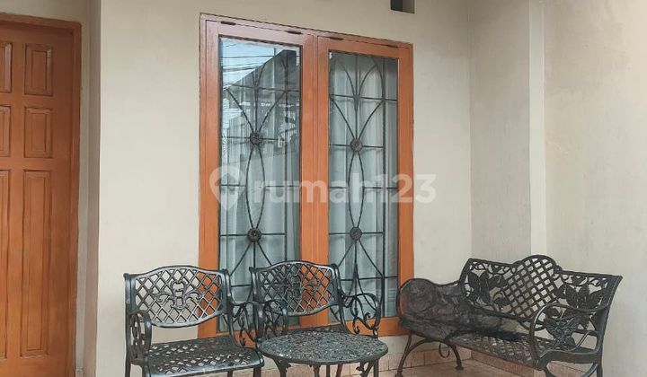 For Sale Rumah Siap Huni di Jalan E Kebon Jeruk, Jakarta Barat 2