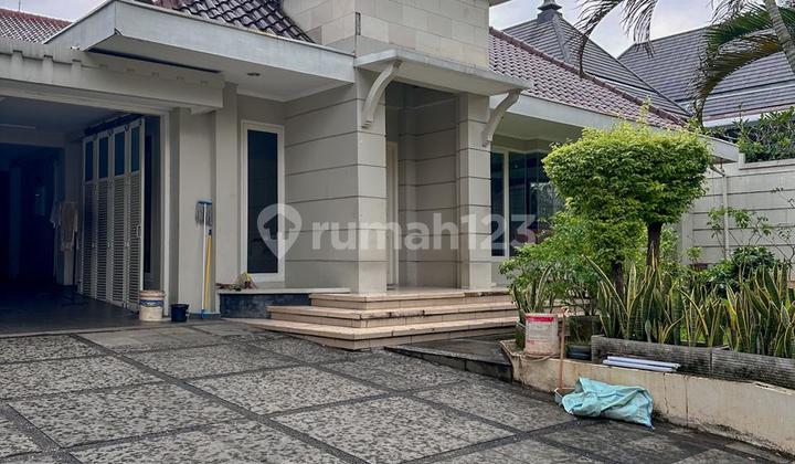 Rumah Menteng, Jakarta Pusat Bagus Furnished SHM 2