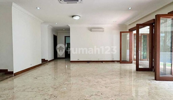 Rumah Kebayoran Baru, Jakarta Selatan Bagus SHM 2
