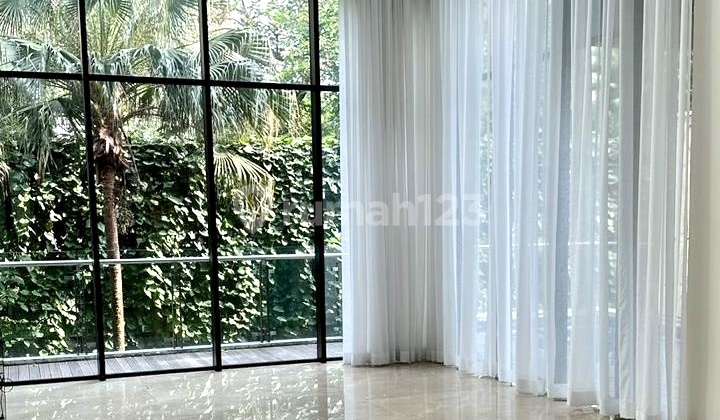 Rumah 4 Lantai Pakubuwono House Private Pool