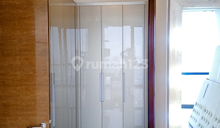 District 8 Best View 2 Bedroom Ready Unit Negotiable 2