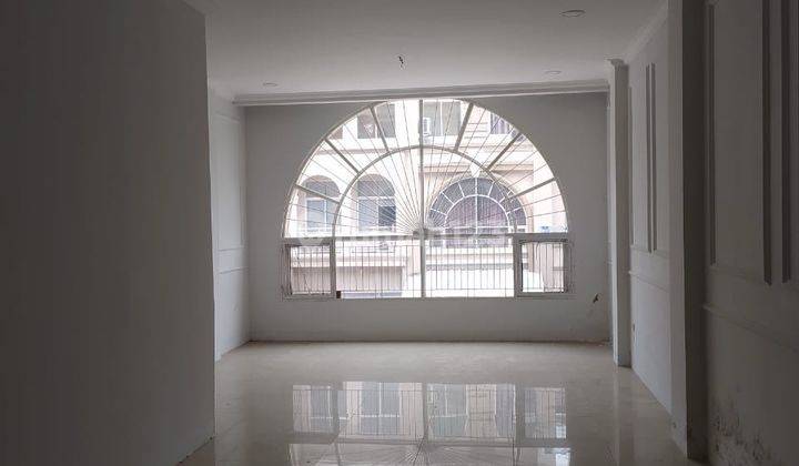 Disewakan Ruko 2,5 Lantai Siap Huni Di Grand Galaxy City, Bekasi 1