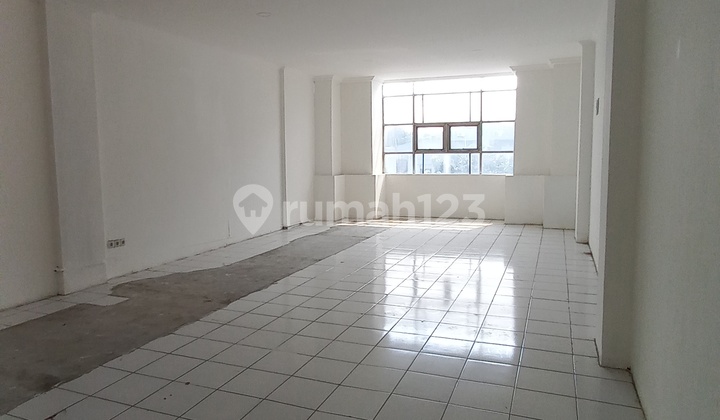 Disewakan Ruko Bagus 5 Lantai Pinggir Jalan Bungur Jakarta Pusat. 1