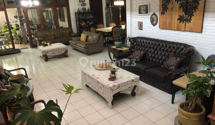 Di Jual Rumah Besar Klasik Dengan Taman Cantik di Bangka, Mampang, Jaksel 1