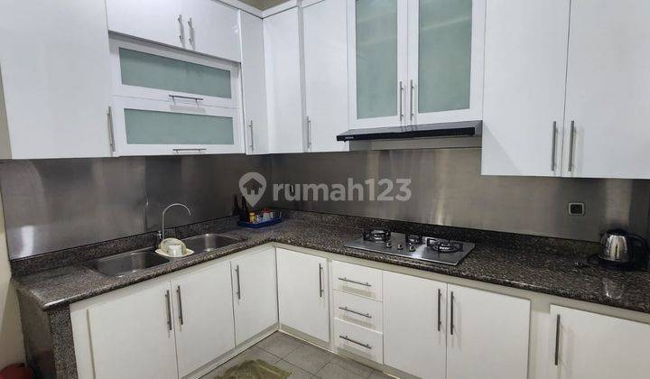 Dijual Rumah Modern Minimalis Tema Mewah di Intercon Kebon Jeruk 2