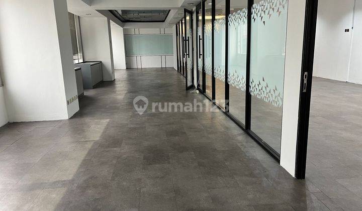 Disewakan Ruang Kantor Siap Huni Menara Sudirman  2