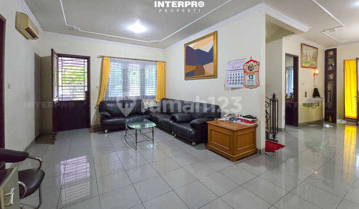 Rumah Permata Buana Posisi Hoek, Jalan Depan Besar, Dekat Taman 