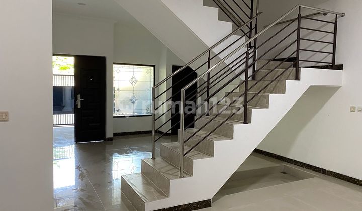 Rumah baru minimalis di komplek bagus di sang timur kemanggisan