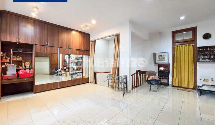 Beautiful palace house, 27.5 million per meter 2