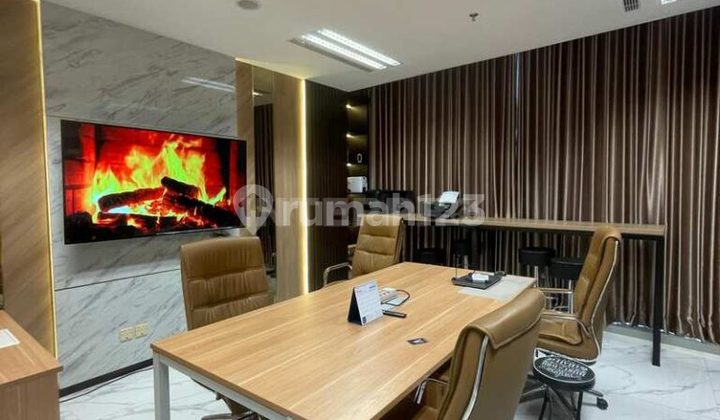 Luxurious furnished office at Ciputra International, perfect for cool startups.