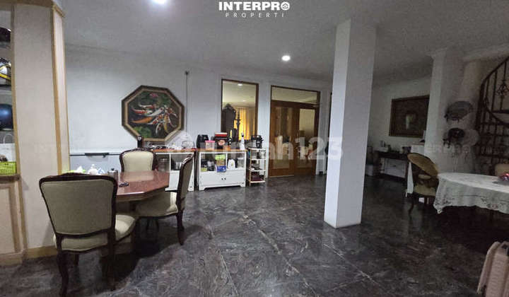 Rumah Hook 2 Lantai Permata Buana Hadap Selatan dan Barat - 444M2