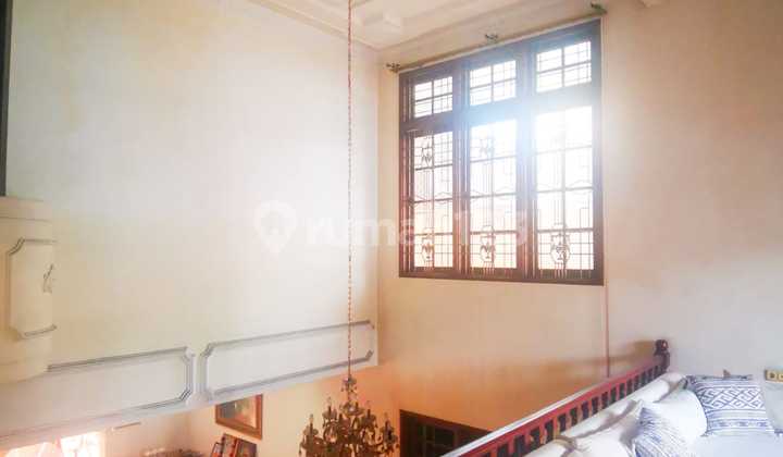 Di jual rumah tua di Tomang 2