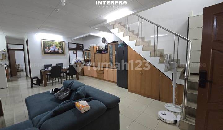 House for Sale, Tidy and Comfortable in Puri Indah Kembangan 2