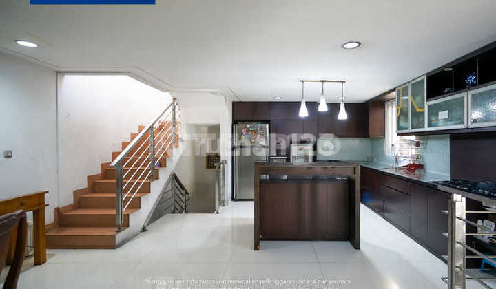 Rumah modern di cluster modern permata buana Rumah modern di cluster modern permata buana