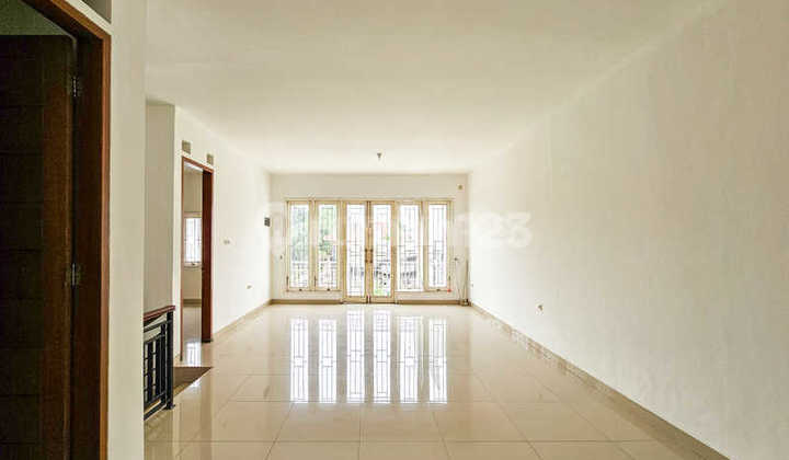 Ready-to-Occupy House Puri Indah, 120M2 Land Area, 2-Storey Building 2
