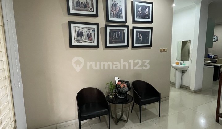 Cozy, Clean, Simple Minimalist House in Puri Indah 2