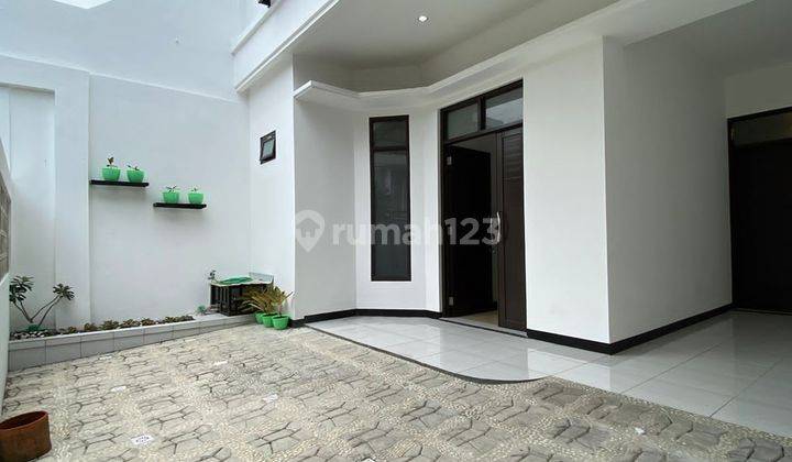 Disewakan Rumah Cozy Modern Minimalis di Senopati  1