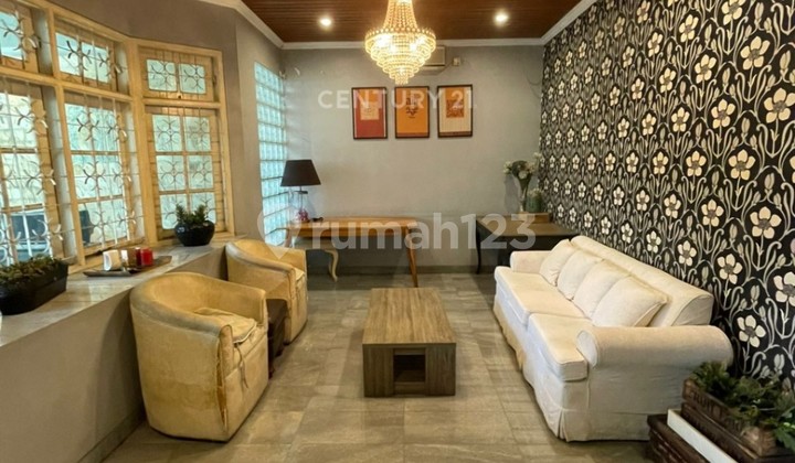 Rumah Rapih Bersih di Blok Tengah Intercon