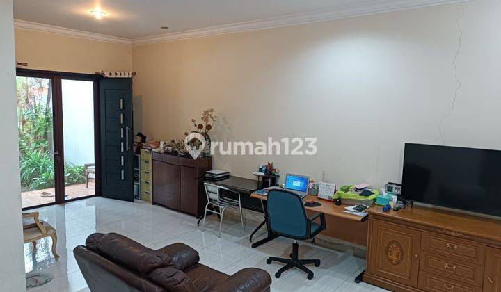 Rumah Depan Taman Cluster Baru Modern di Permata Buana  2