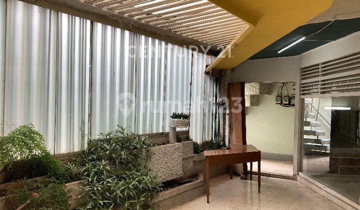 Ruang Usaha Plus Tempat Tinggal di Kebayoran Baru Jakarta Selatan Ruang Usaha Plus Tempat Tinggal di Kebayoran Baru Jakarta Selatan