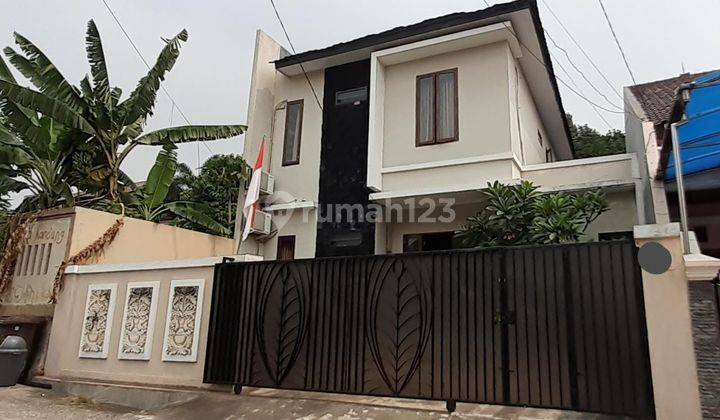 Dijual Rumah Modern 2 Lantai Dengan Kolam Renang di Jati Padang Poncol Jakarta Selatan 1