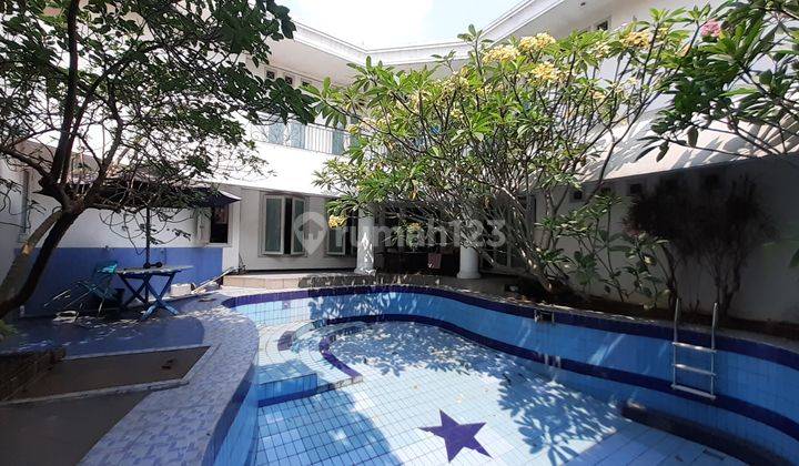 Dijual Rumah Hook 2 Lantai Dengan Kolam Renang di Perumahan Exclusive di Cinere 1