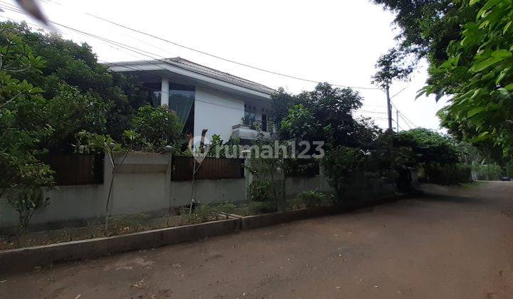 Dijual Rumah Hook 2 Lantai Dengan Kolam Renang di Perumahan Exclusive di Cinere 2