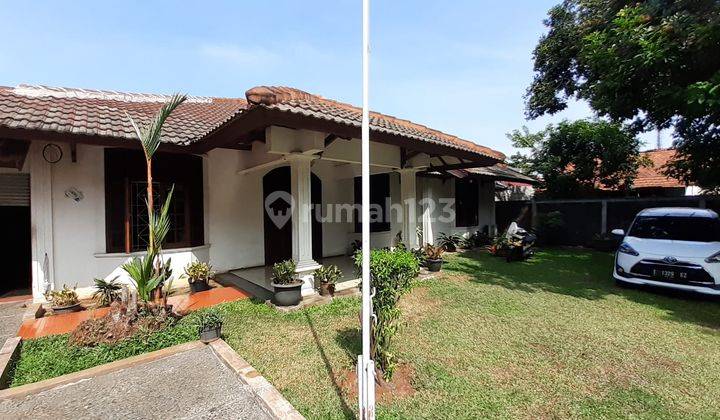 Rumah Dijual Tanah Luas Lingkungan Asri Lokasi Strategis di Cinere Depok Jawa Barat 2