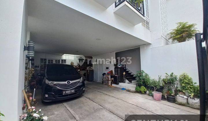 Rumah 3 Lantai Sertifikat Hak Milik di Pejaten Jakarta Selatan 2