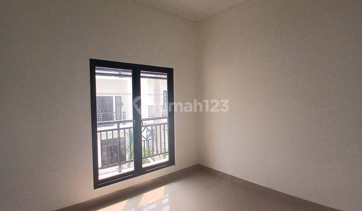 Dijual Rumah 2 Lantai Baru Dan Modern Dalam Townhouse di Pangkalan Jati Cinere Depok 2