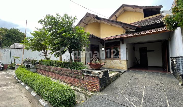 Rumah Dalam Townhouse di Jalan Kemakmuran Depok