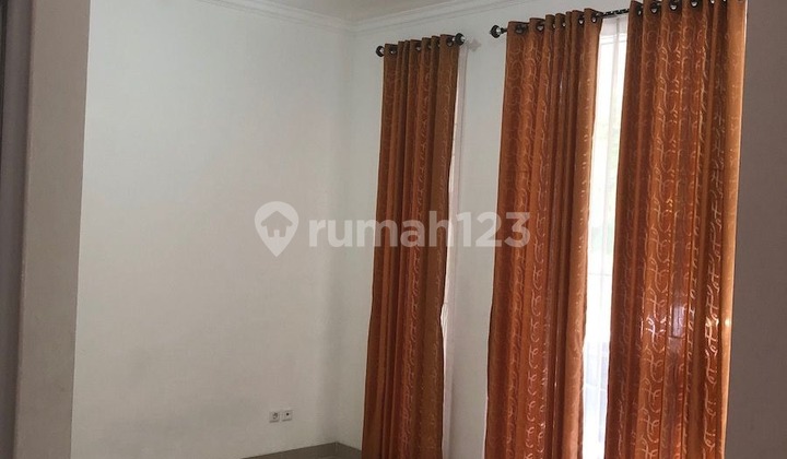 Rumah Modern 2 Lantai Dalam Cluster Depok 2