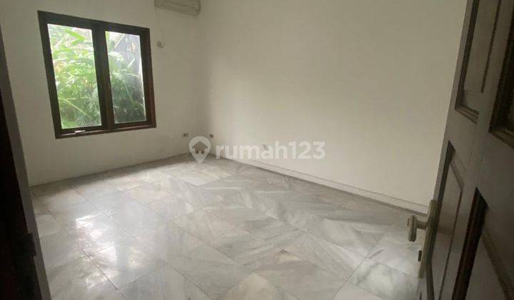 Rumah Modern Mewah Kolam Renang dan Tanah Luas di Kebayoran Baru Cipete Utara Jakarta Selatan