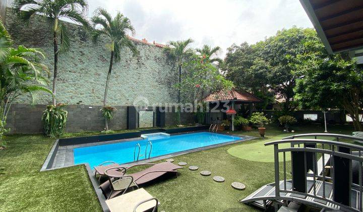 Rumah Mewah Asri Lengkap Dengan Mini Golf Gazebo Swimming Pool di Lebak Bulus Jakarta Selatan 1