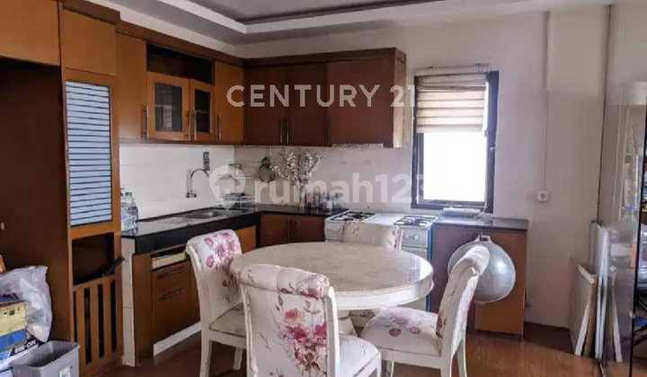 3 Bedroom Apartment in Puri Garden Kembangan, West Jakarta