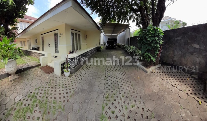 2-Story House in a Strategic Location in Cilandak, South Jakarta