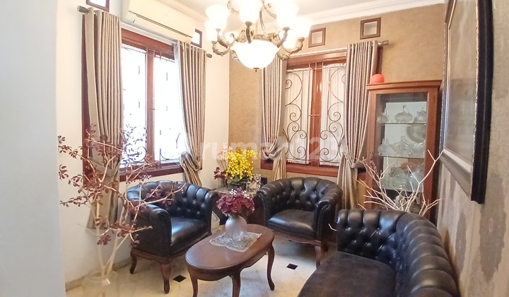 Rumah 3 Lantai Dengan Kolam Renang Pribadi Dalam Cluster Exclusive Pejaten Barat Jakarta Selatan 2